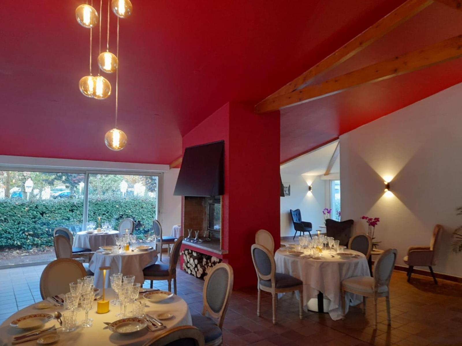 Hotel Platanes - Kb Hotel Group Etauliers Dış mekan fotoğraf