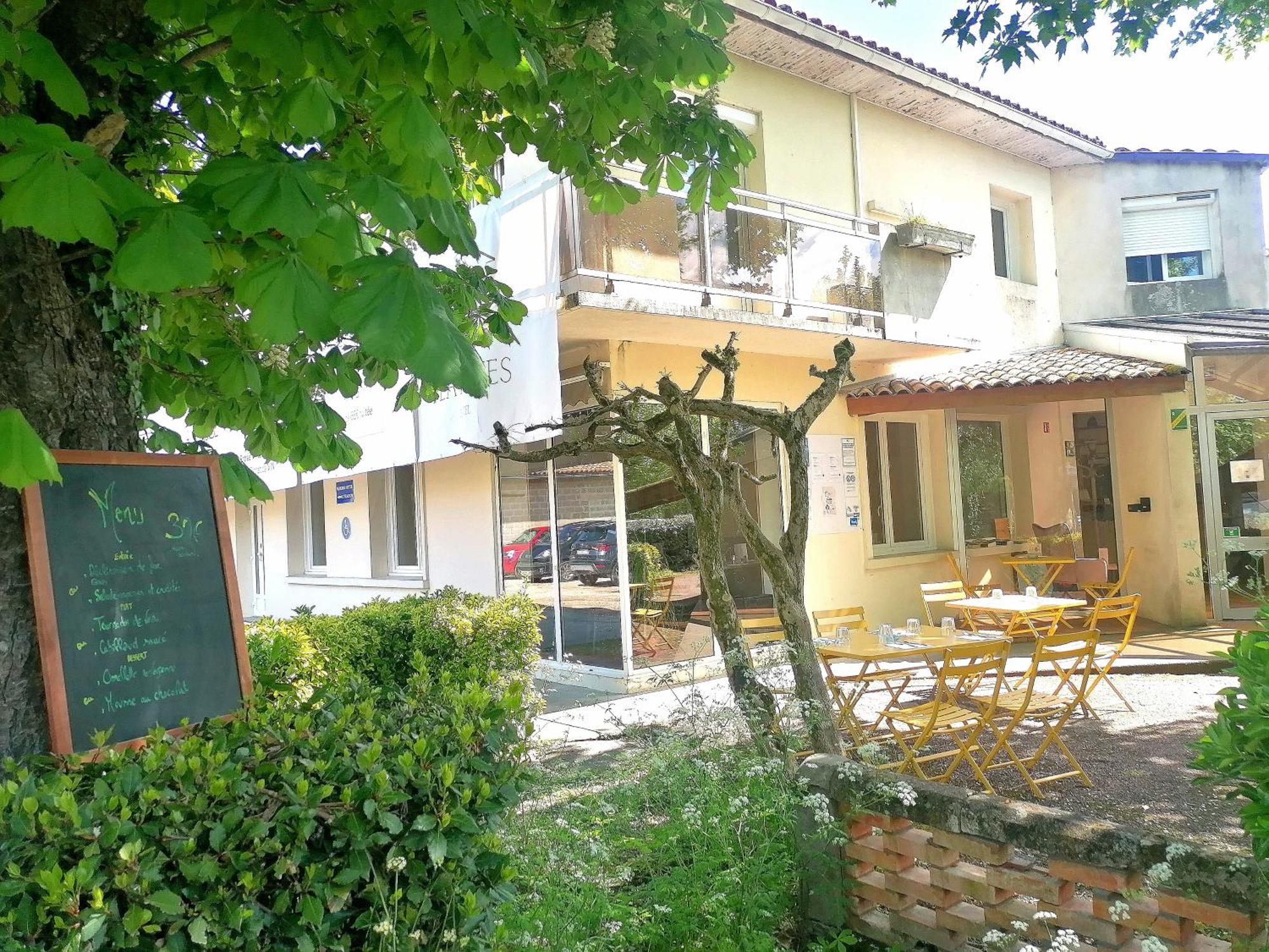 Hotel Platanes - Kb Hotel Group Etauliers Dış mekan fotoğraf